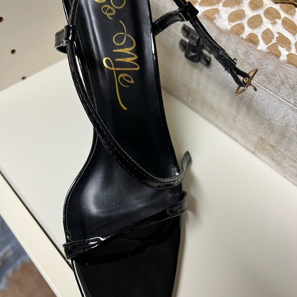 Sandals - Picture 2 of 3